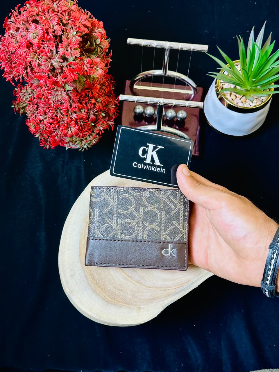 C.K Signature Contrast Wallet – CK Monogram