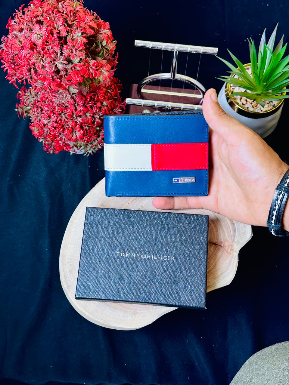T.M Heritage Flag Leather Wallet – Royal Navy Edition
